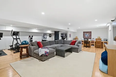 241 Daggett Avenue Vineyard Haven MA 02568