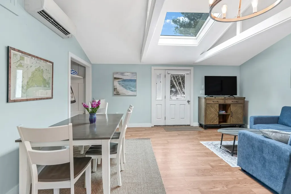 3 Kims Way Oak Bluffs MA 02557