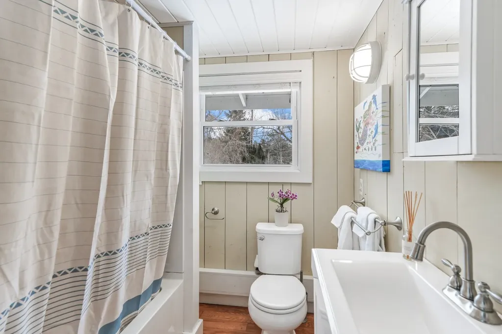 3 Kims Way Oak Bluffs MA 02557