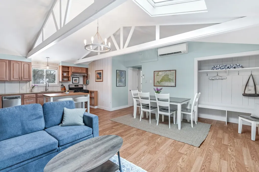 3 Kims Way Oak Bluffs MA 02557