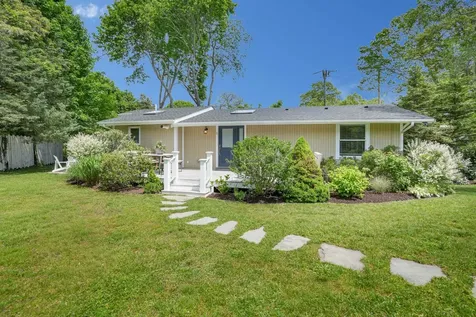 3 Kims Way Oak Bluffs MA 02557