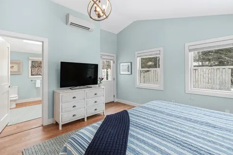 3 Kims Way Oak Bluffs MA 02557