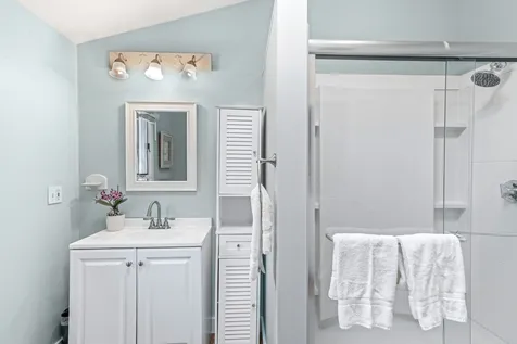 3 Kims Way Oak Bluffs MA 02557