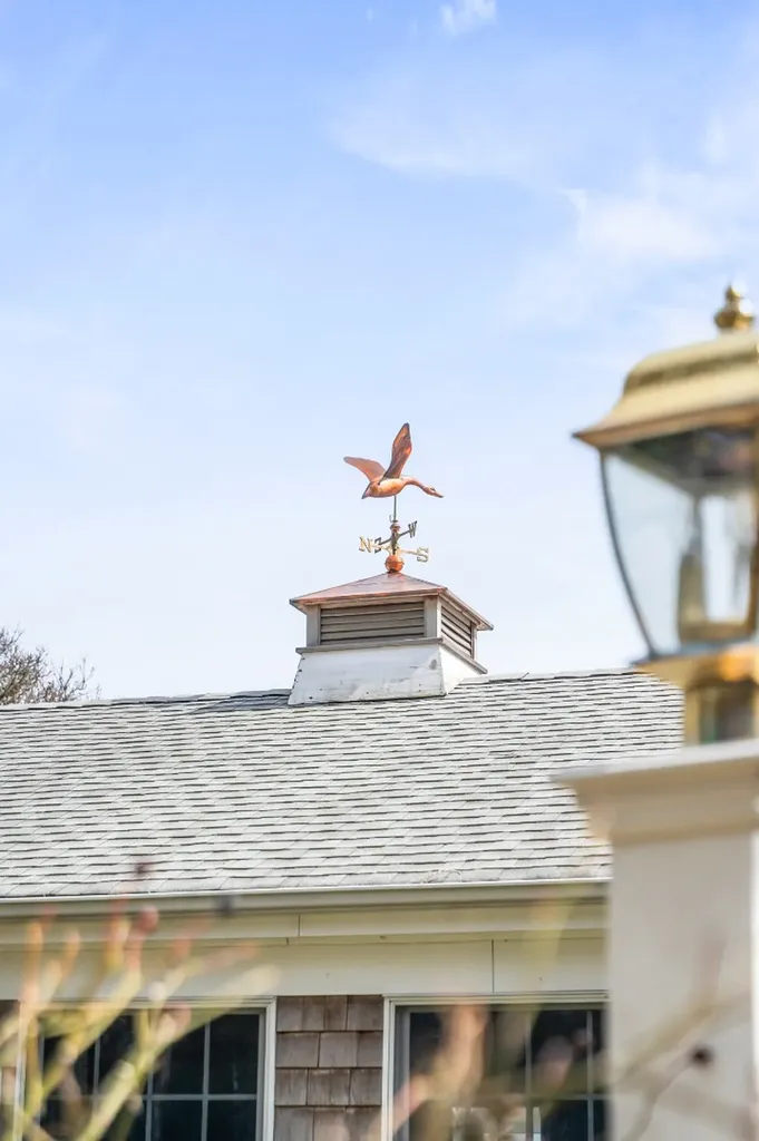 94 Weaver Lane Vineyard Haven MA 02568