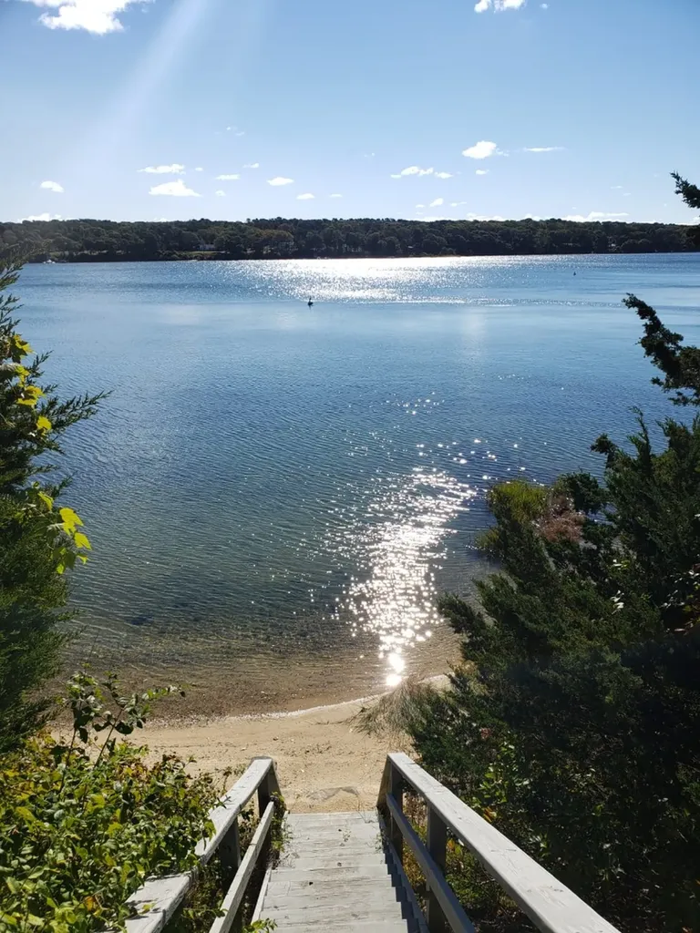 94 Weaver Lane Vineyard Haven MA 02568