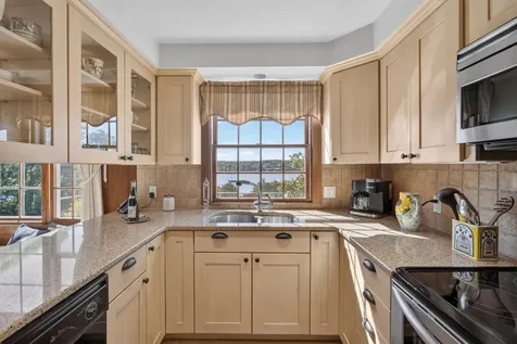94 Weaver Lane Vineyard Haven MA 02568