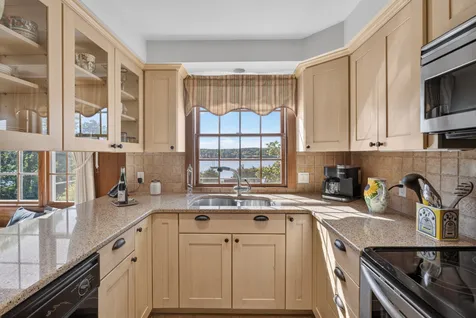 94 Weaver Lane Vineyard Haven MA 02568