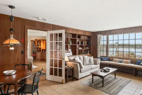 94 Weaver Lane Vineyard Haven MA 02568