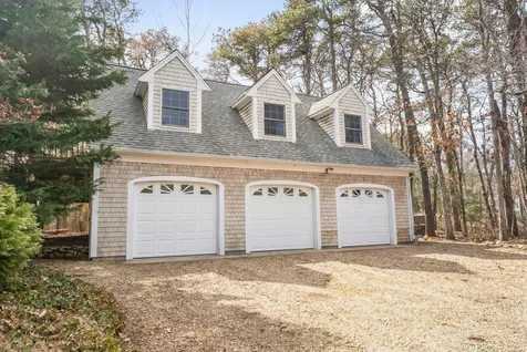 94 Weaver Lane Vineyard Haven MA 02568