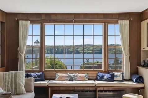 94 Weaver Lane Vineyard Haven MA 02568