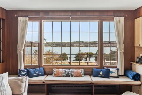 94 Weaver Lane Vineyard Haven MA 02568