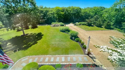 69 Whalers Walk Edgartown MA 02549