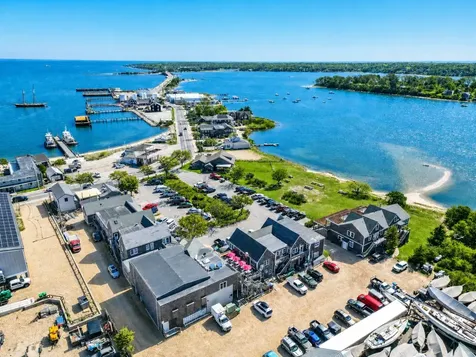 79 Beach Road Vineyard Haven MA 02568