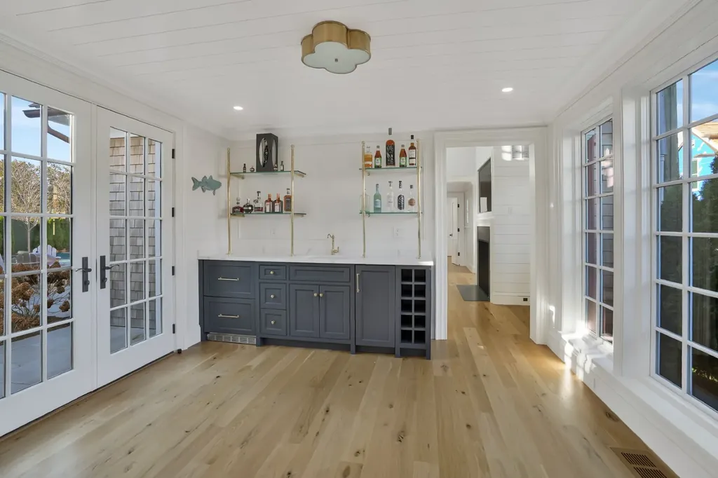 56 North Summer Street Edgartown MA 02539