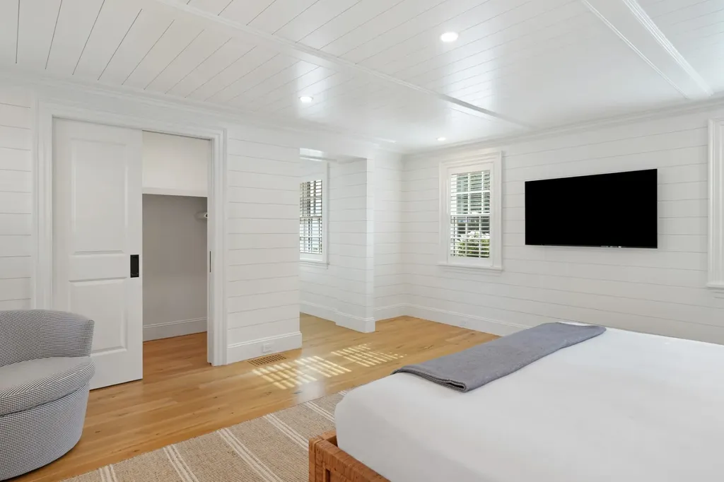 56 North Summer Street Edgartown MA 02539