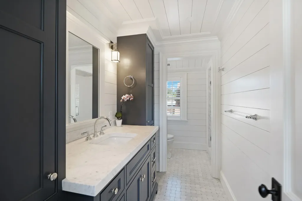 56 North Summer Street Edgartown MA 02539