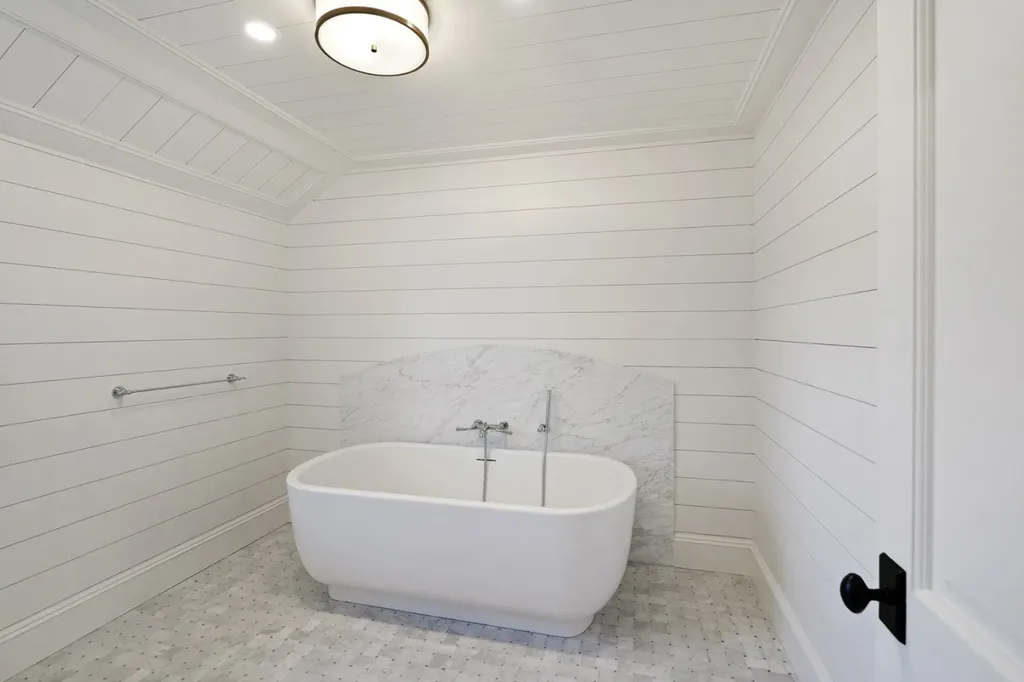 56 North Summer Street Edgartown MA 02539