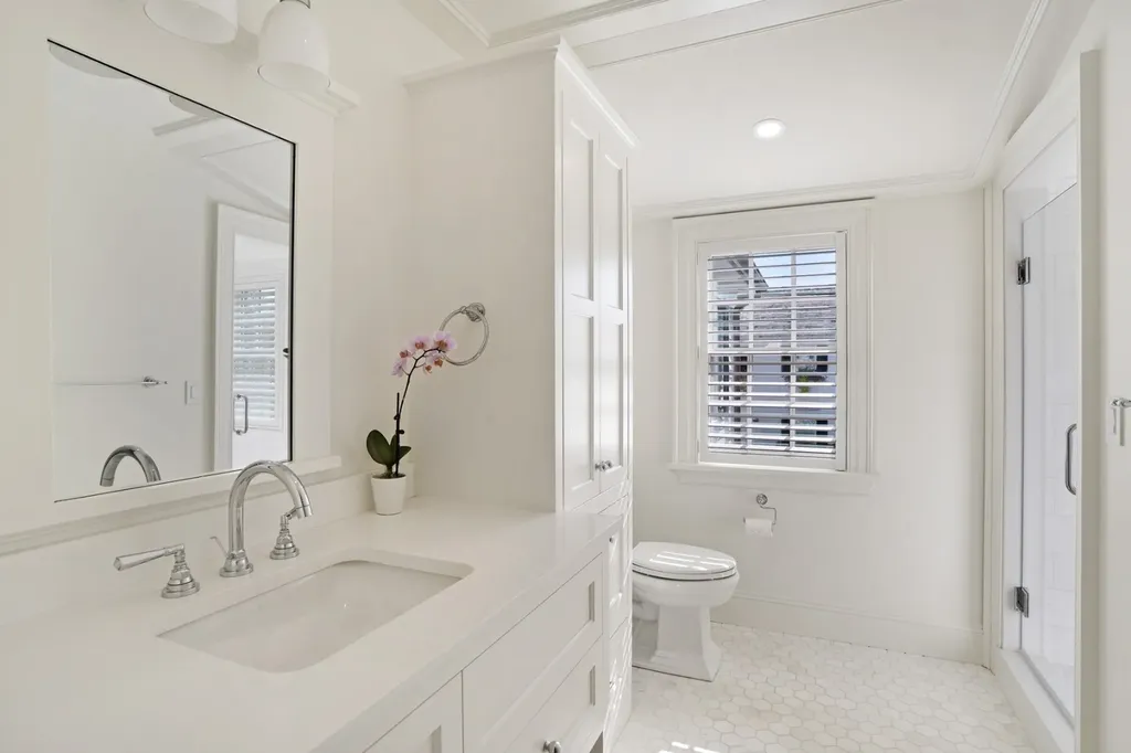 56 North Summer Street Edgartown MA 02539