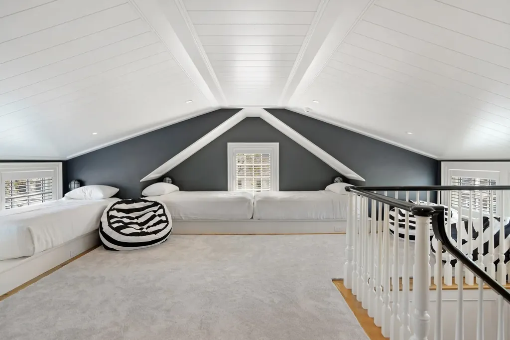 56 North Summer Street Edgartown MA 02539