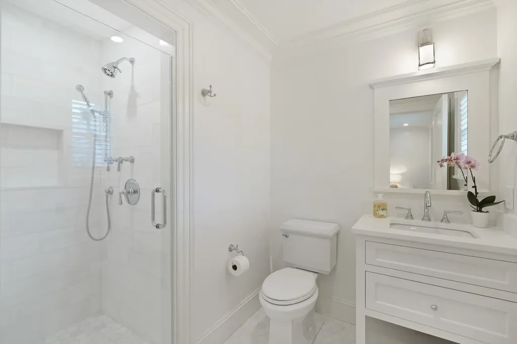 56 North Summer Street Edgartown MA 02539