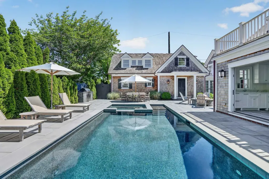 56 North Summer Street Edgartown MA 02539