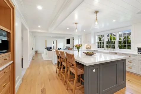 56 North Summer Street Edgartown MA 02539