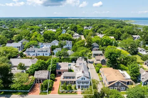 56 North Summer Street Edgartown MA 02539