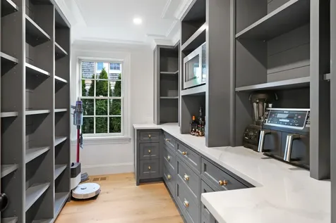 56 North Summer Street Edgartown MA 02539
