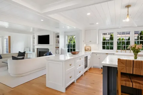 56 North Summer Street Edgartown MA 02539