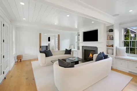 56 North Summer Street Edgartown MA 02539