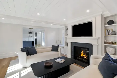 56 North Summer Street Edgartown MA 02539