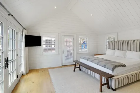56 North Summer Street Edgartown MA 02539