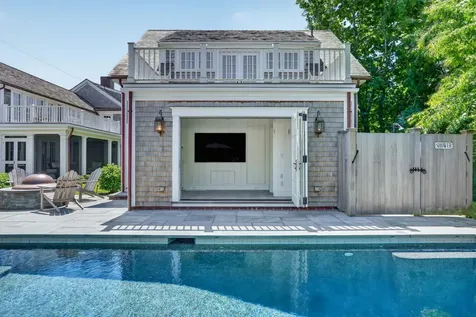 56 North Summer Street Edgartown MA 02539