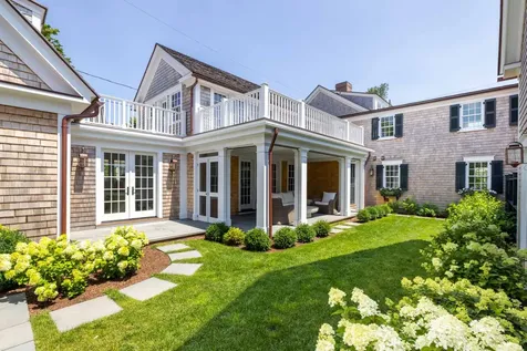 56 North Summer Street Edgartown MA 02539