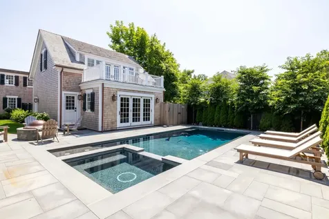 56 North Summer Street Edgartown MA 02539