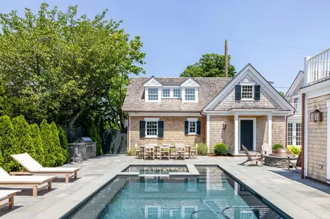 56 North Summer Street Edgartown MA 02539