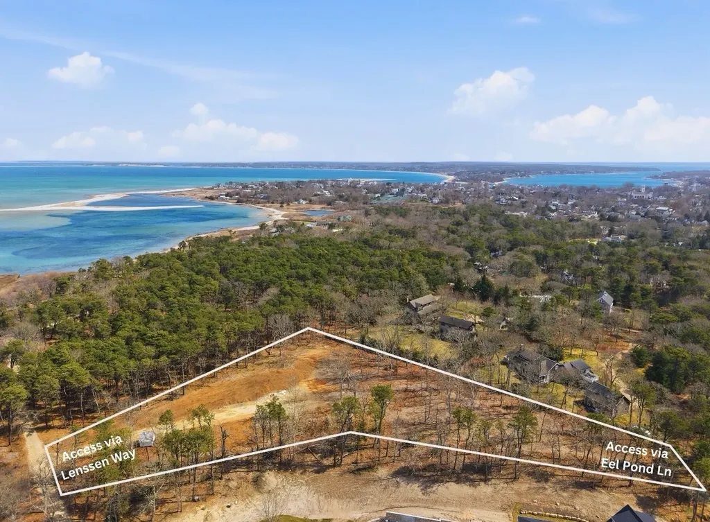 Edgartown MA, 5 Lenssen Way & 63 Eel Pond Lane