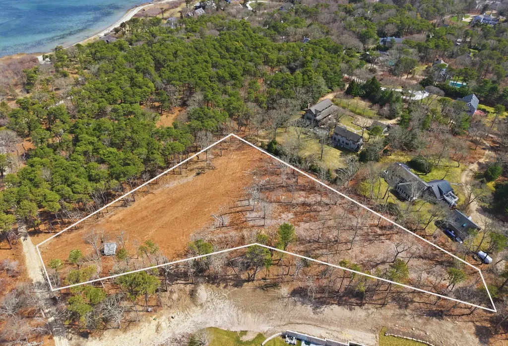 5 Lenssen Way & 63 Eel Pond Lane Edgartown MA 02539