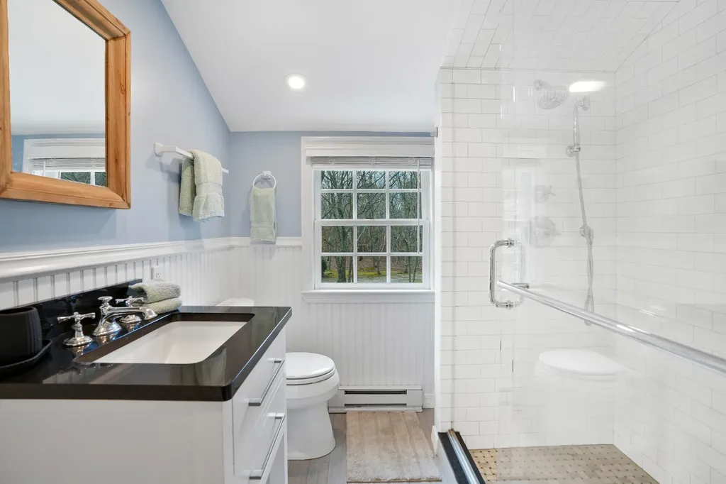 26 Sea Glen Road Oak Bluffs MA 02557