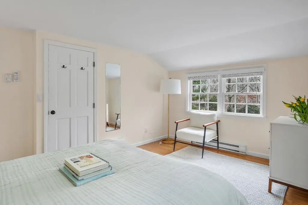 26 Sea Glen Road Oak Bluffs MA 02557