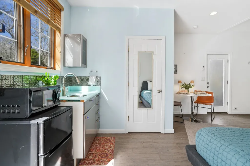 26 Sea Glen Road Oak Bluffs MA 02557
