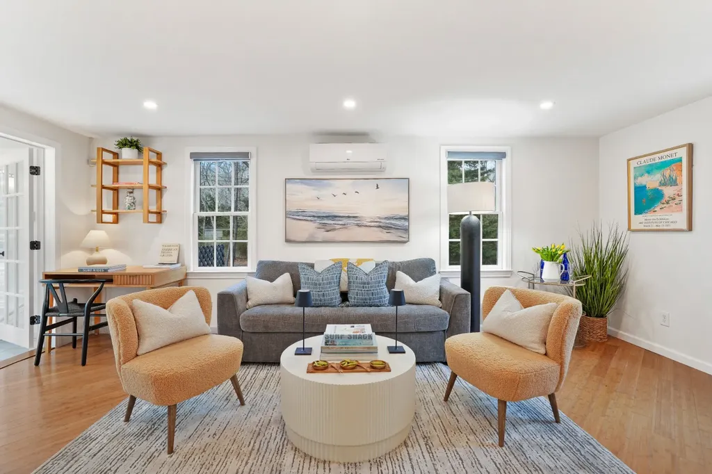 26 Sea Glen Road Oak Bluffs MA 02557