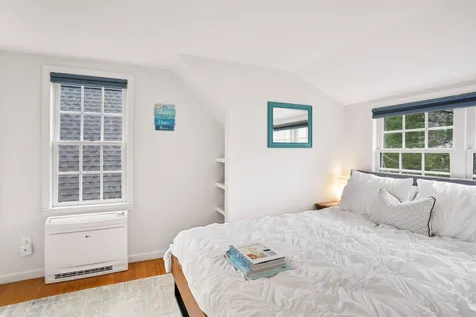 26 Sea Glen Road Oak Bluffs MA 02557