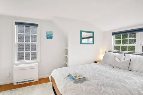26 Sea Glen Road Oak Bluffs MA 02557