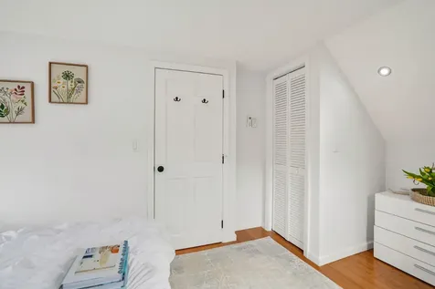 26 Sea Glen Road Oak Bluffs MA 02557