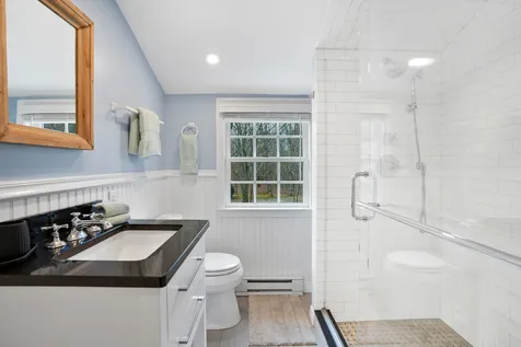 26 Sea Glen Road Oak Bluffs MA 02557