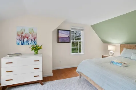 26 Sea Glen Road Oak Bluffs MA 02557