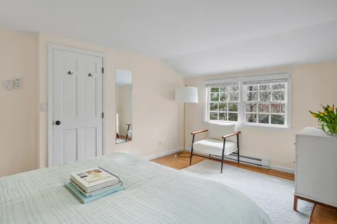 26 Sea Glen Road Oak Bluffs MA 02557