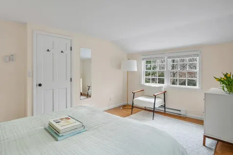 26 Sea Glen Road Oak Bluffs MA 02557