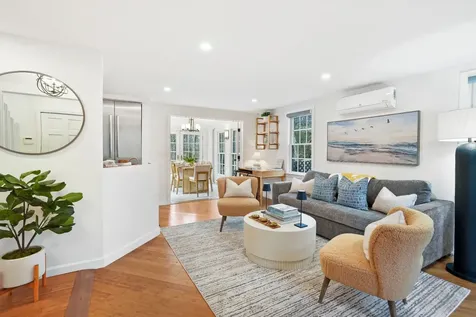 26 Sea Glen Road Oak Bluffs MA 02557